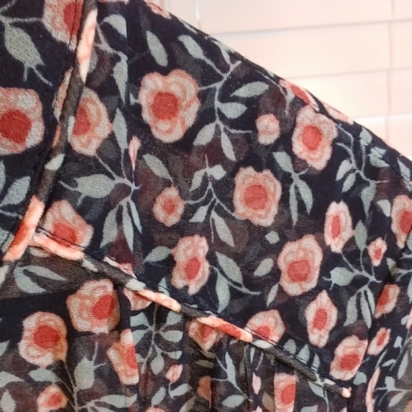 Loft Black Floral Long Sleeves Blouse Top Size S Pullover Tie Front - Picture 5 of 11